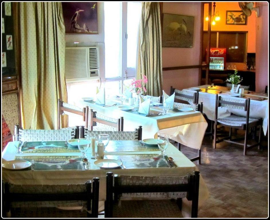 Hotel Bharatpur Ashok Exterior foto